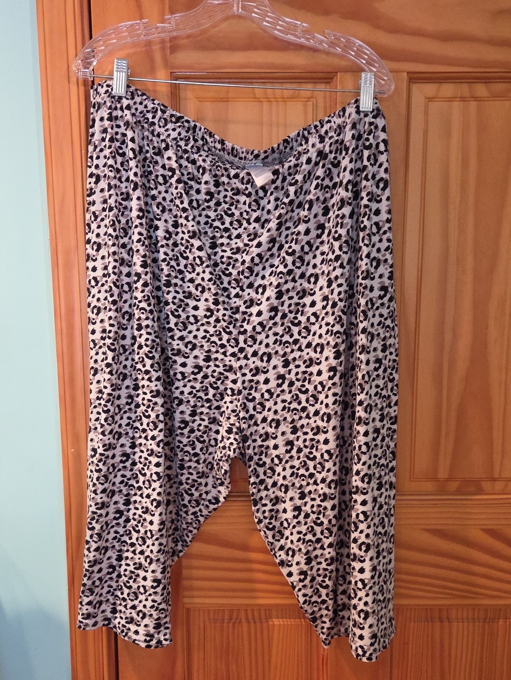 Leopard Print Women's Lounge Capri